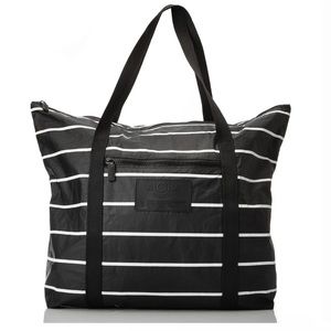 Aloha Collection Zipper Tote NWT